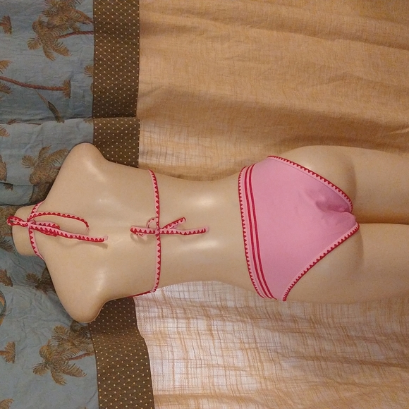 Large Pink and Red Bikini 👙 - Picture 5 of 6